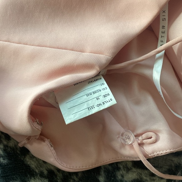 Chiffon trumpet gown - Picture 12 of 12